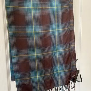 Armani Exchange men’s plaid scarf
